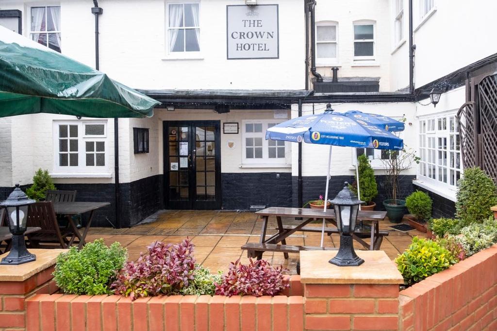 The Crown Hotel Alton  Bagian luar foto